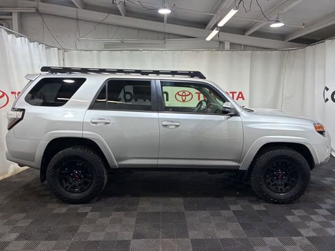 Used 2016 Toyota 4Runner Trail Premium AWD/4WD image 10