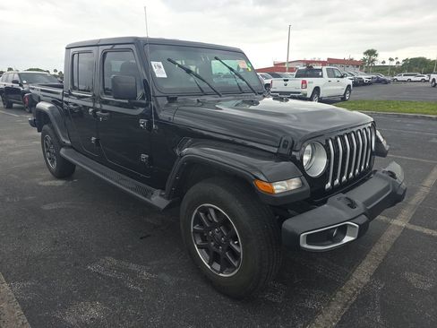 Used 2023 Jeep Gladiator Overland w/ Popular Equipment Package AWD/4WD image 3