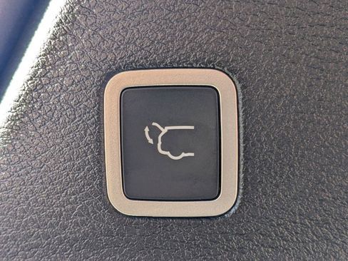 New 2026 Chrysler Voyager LX image 13