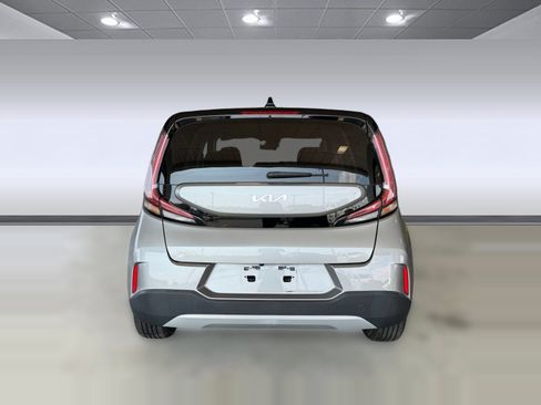 Used 2023 Kia Soul LX FWD image 10