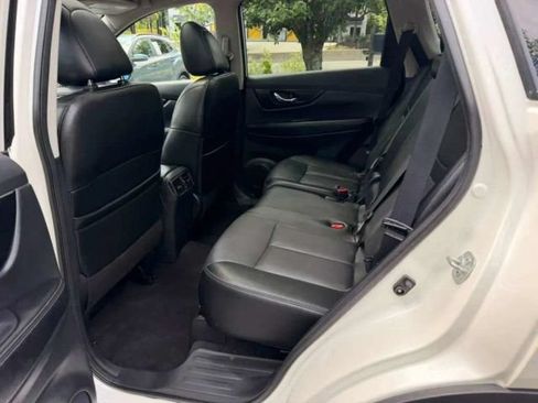 Used 2020 Nissan Rogue SL w/ Premium Package AWD/4WD image 11