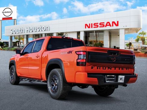 New 2026 Nissan Frontier PRO-4X w/ Pro-4x Convenience Package image 3