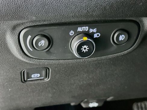 Used 2019 GMC Terrain SLT w/ Preferred Package FWD image 16