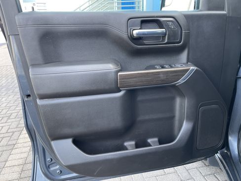 Used 2022 Chevrolet Silverado 1500 RST w/ LPO, Blackout Package image 15