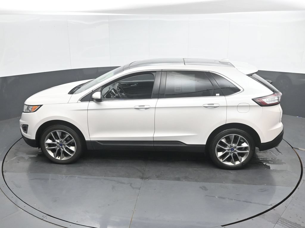 Used 2016 Ford Edge Titanium w/ Equipment Group 301A AWD/4WD image 37
