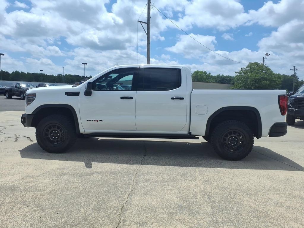 New 2026 GMC Sierra 1500 AT4X w/ AT4X AEV Edition AWD/4WD image 4