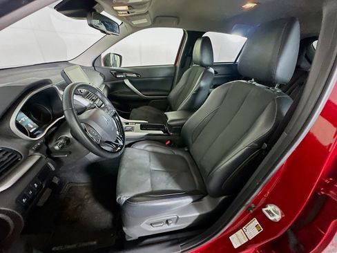 Used 2024 Mitsubishi Eclipse Cross SE image 13