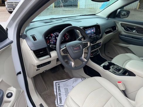 Used 2024 GMC Terrain Denali AWD/4WD image 9