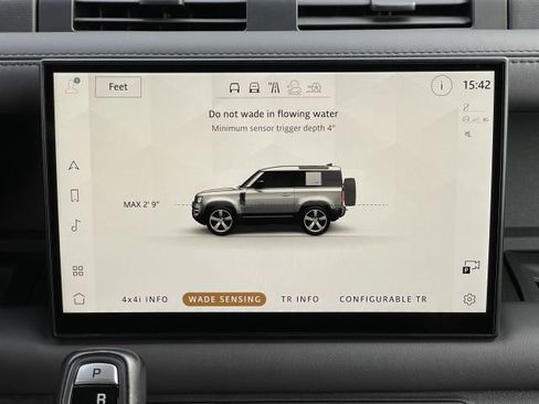 Used 2023 Land Rover Defender 90 V8 AWD/4WD image 28
