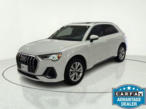 Used 2023 Audi Q3 2.0T Premium AWD/4WD image 2