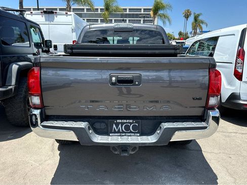 Used 2021 Toyota Tacoma SR5 RWD image 5