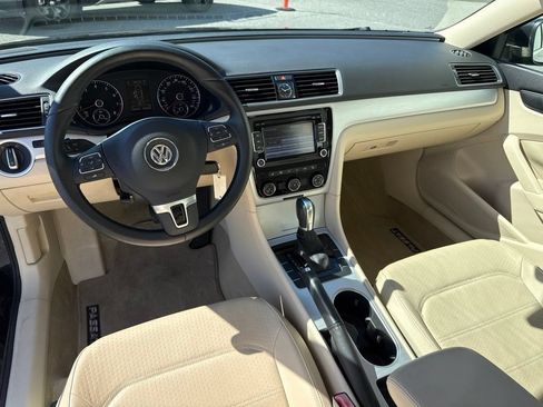 Used 2013 Volkswagen Passat 2.5 SE FWD image 14