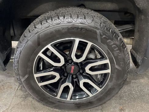 Used 2020 GMC Sierra 1500 AT4 w/ AT4 Premium Package image 14