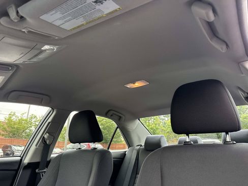 Used 2016 Toyota Camry LE FWD image 3