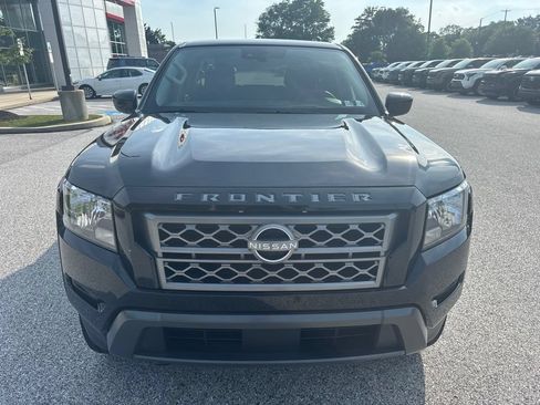 Used 2024 Nissan Frontier SV w/ Tow Package AWD/4WD image 10