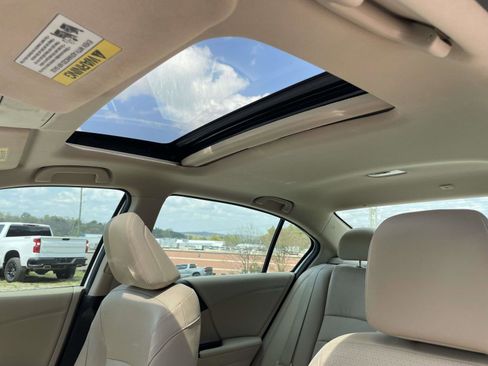 Used 2016 Honda Accord EX-L image 7