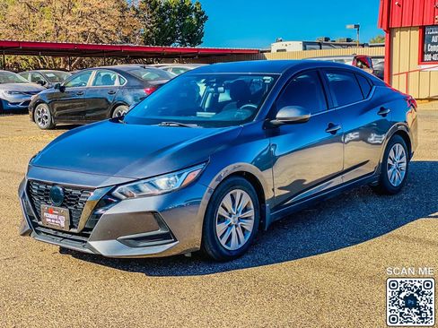 Used 2022 Nissan Sentra S image 4