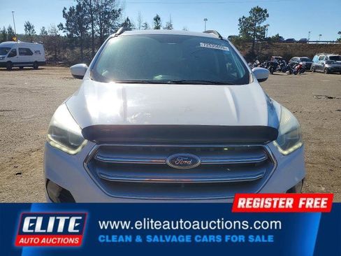 Used 2017 Ford Escape SE w/ Equipment Group 201A image 10