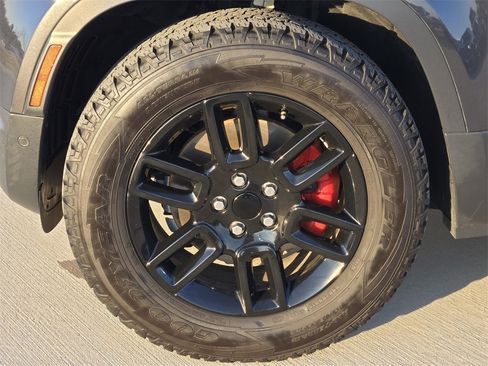 Used 2022 Land Rover Defender 110 S image 9