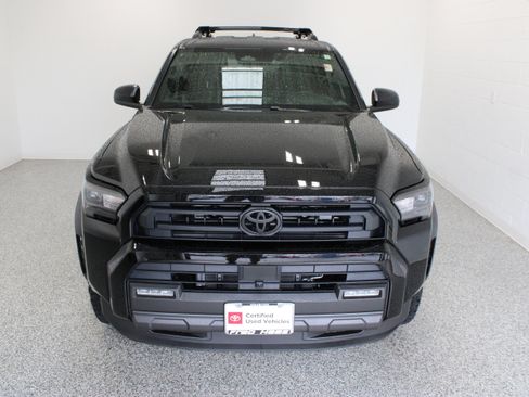 Used 2026 Toyota 4Runner SR5 AWD/4WD image 3