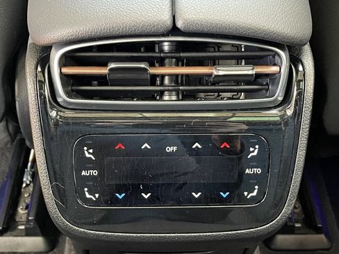 Used 2023 Mercedes-Benz EQE 500 4MATIC SUV w/ Pinnacle Trim Package image 19