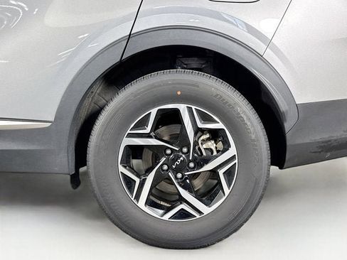 Used 2025 Kia Sportage LX AWD/4WD image 28