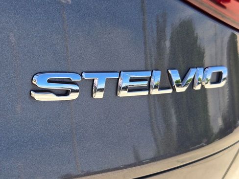 Used 2023 Alfa Romeo Stelvio Sprint RWD image 13