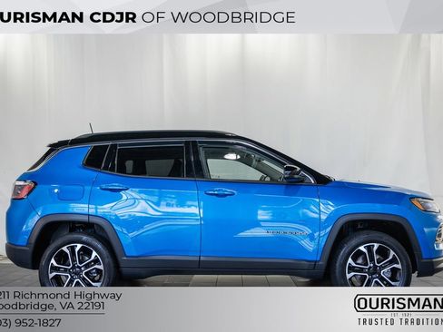 Used 2022 Jeep Compass Limited w/ Sun and Sound Group image 3