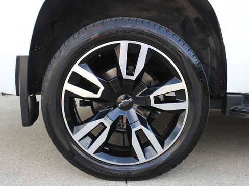 Used 2018 Chevrolet Tahoe Premier AWD/4WD image 10