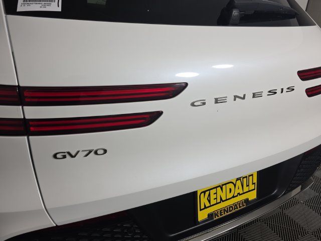 Used 2025 Genesis GV70 2.5T AWD/4WD image 10