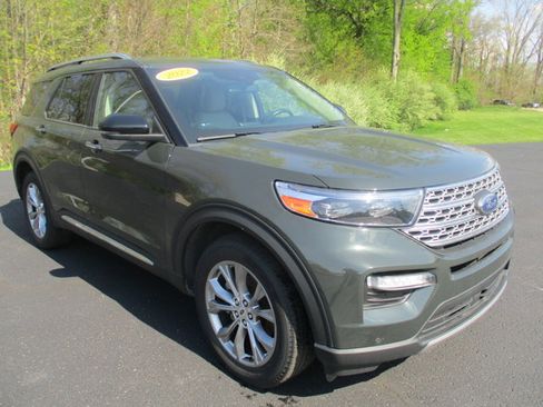 Certified 2022 Ford Explorer Limited w/ Equipment Group 301A AWD/4WD image 3