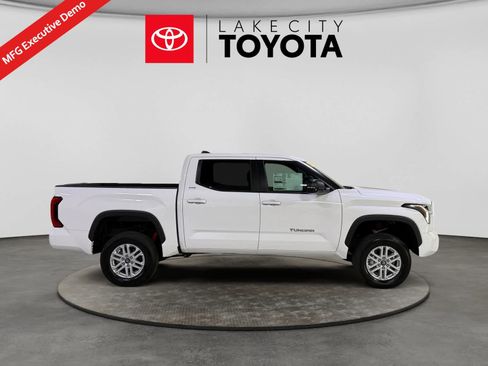 New 2025 Toyota Tundra SR5 w/ SR5 Premium Package AWD/4WD image 9