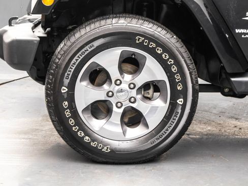 Used 2018 Jeep Wrangler Unlimited Sahara image 43