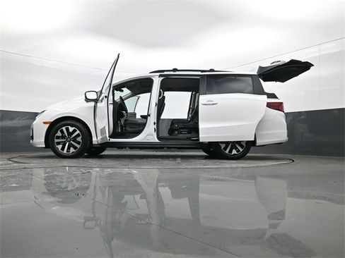 Used 2025 Honda Odyssey EX-L image 36
