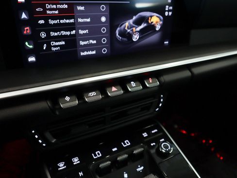 Certified 2023 Porsche 911 Carrera RWD image 20