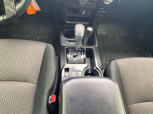 Used 2019 Toyota 4Runner TRD Off-Road image 15