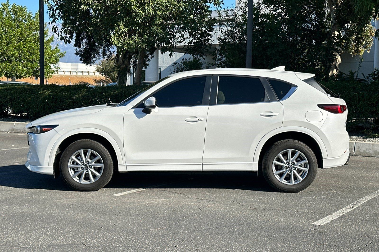 Used 2025 MAZDA CX-5 AWD 2.5 S w/ Preferred Package image 2