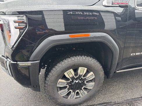 New 2025 GMC Sierra 2500 Denali w/ Denali Reserve Package image 4