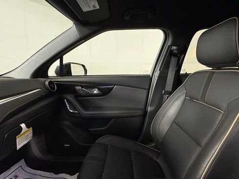 Used 2023 Chevrolet Blazer Premier image 18