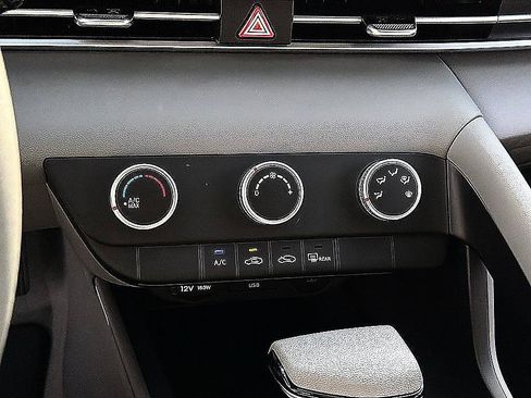 New 2026 Hyundai Elantra SE FWD image 11