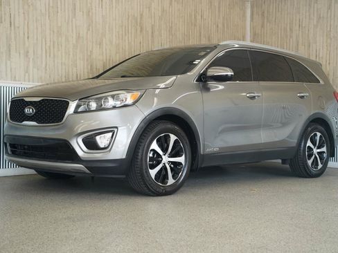 Used 2016 Kia Sorento EX AWD/4WD image 4