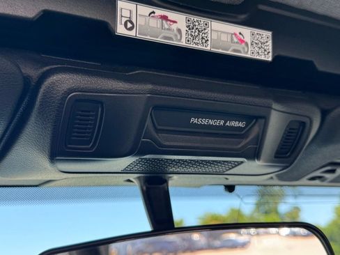 Used 2025 Jeep Wrangler Sport AWD/4WD image 28