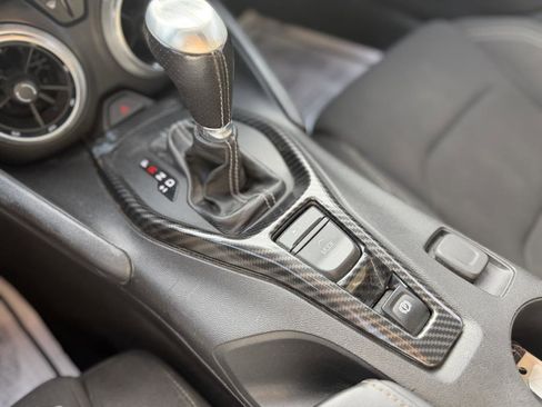 Used 2021 Chevrolet Camaro LT image 13