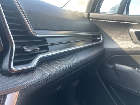 Used 2025 Kia Sportage LX image 27