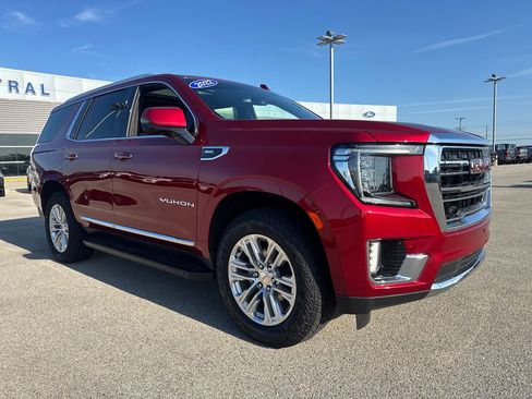 Used 2022 GMC Yukon SLT w/ SLT Premium Package AWD/4WD image 9
