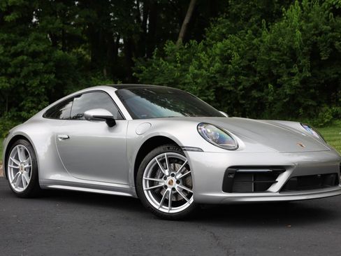 Used 2024 Porsche 911 Carrera w/ Premium Package image 27