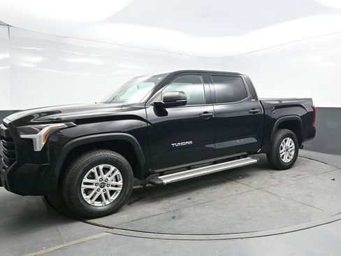 Used 2022 Toyota Tundra SR5 AWD/4WD image 3