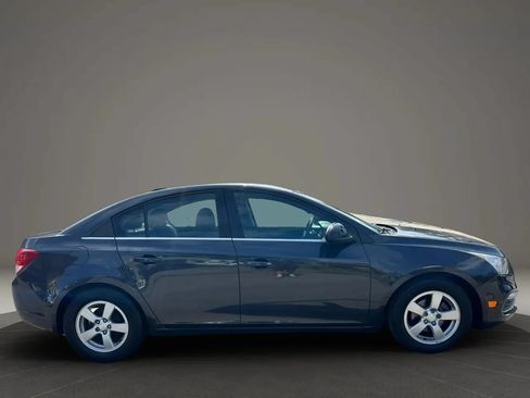 Used 2016 Chevrolet Cruze LT FWD image 7
