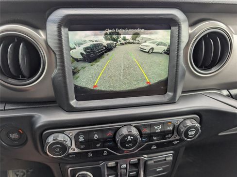 Used 2022 Jeep Wrangler Unlimited Sport AWD/4WD image 27