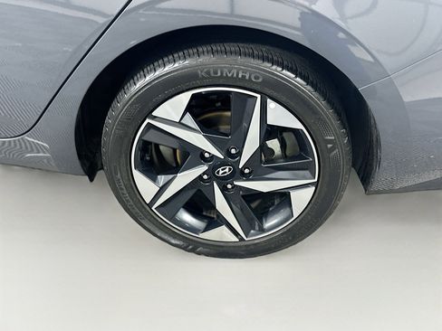 Used 2023 Hyundai Elantra SEL w/ Convenience Package image 11